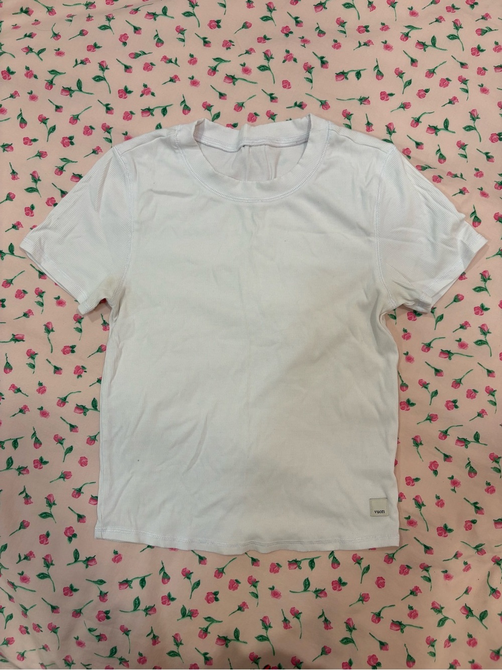 Vuori Pose Fitted Tee - Picture 2 of 2